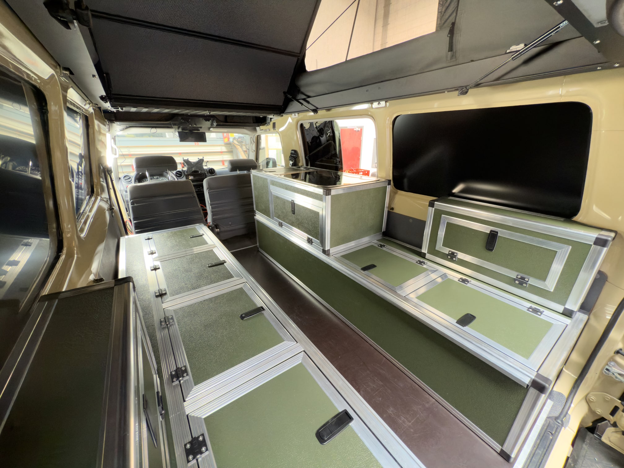 Land Cruiser 4x4 camper