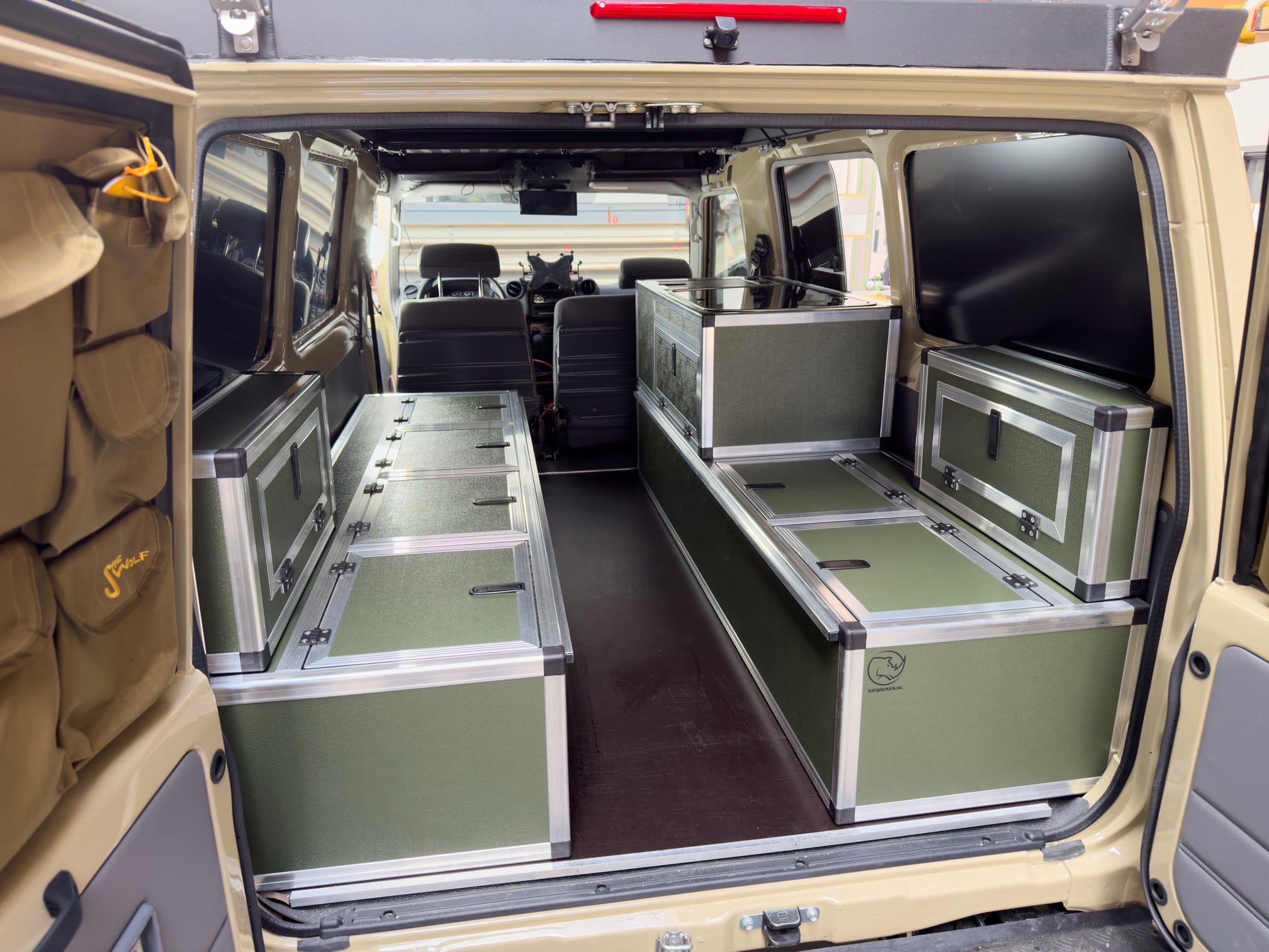 Land Cruiser 4x4 Prefab