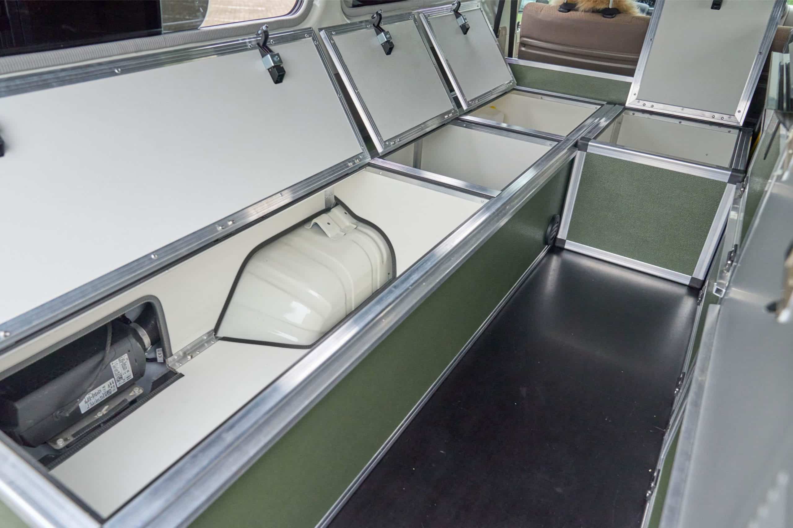 Land Cruiser GRJ 78